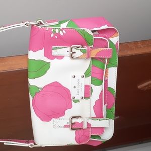 Kate spade shoulder bag - not used with no flaws.